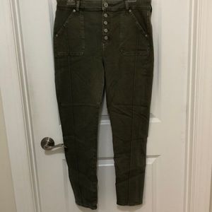 American Eagle skinny hi-rise leggings green camo color